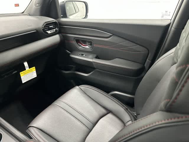 2026 Honda Pilot photo 13 of 33