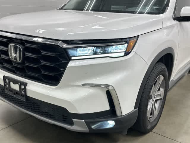 2025 Honda Pilot EX-L Platinum White Pearl at HGreg Houston