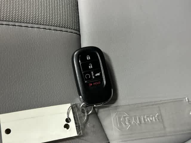 2025 Honda Pilot photo 32 of 32