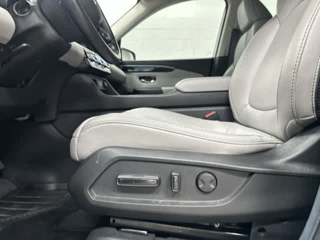 2025 Honda Pilot photo 26 of 32