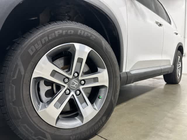 2025 Honda Pilot photo 28 of 32