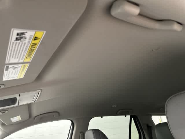 2025 Honda Pilot photo 27 of 32