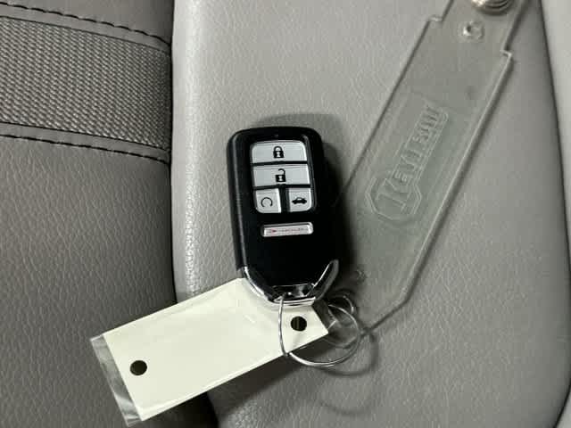 2025 Honda Pilot photo 32 of 32