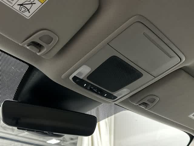 2025 Honda Pilot photo 21 of 32