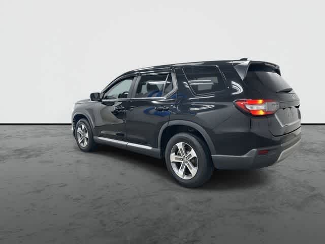2024 Honda Pilot EX-L 8 Passenger Crystal Black Pearl at Tomball Ford