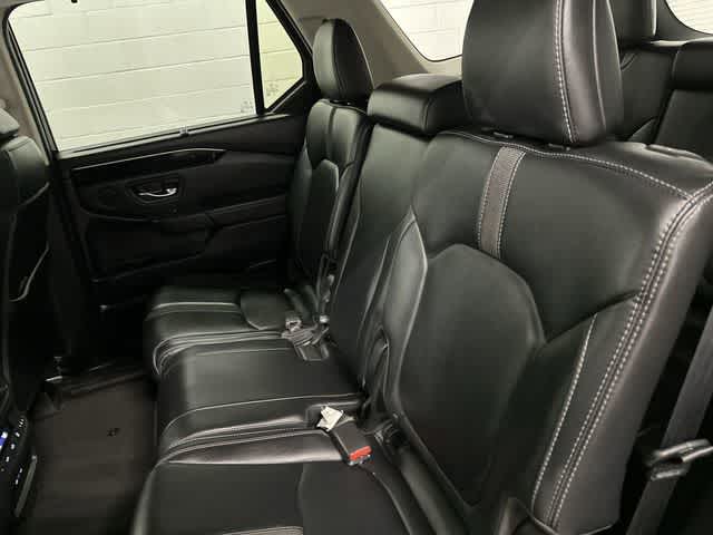 2024 Honda Pilot EX-L 8 Passenger Crystal Black Pearl at Tomball Ford