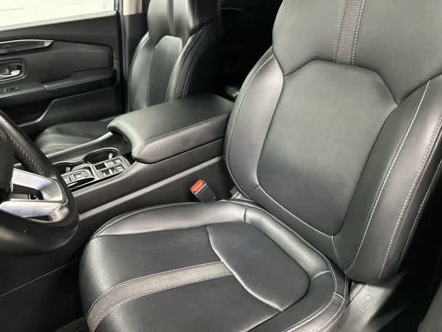 2024 Honda Pilot EX-L 8 Passenger Crystal Black Pearl at Tomball Ford