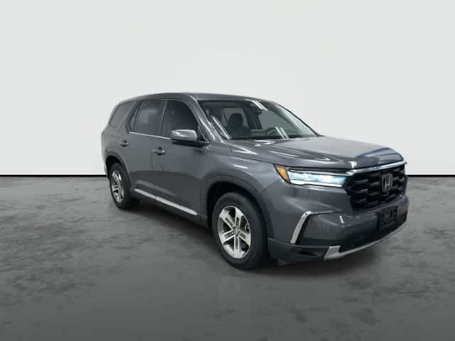 2024 Honda Pilot photo 6 of 32