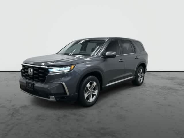 2024 Honda Pilot photo 8 of 32
