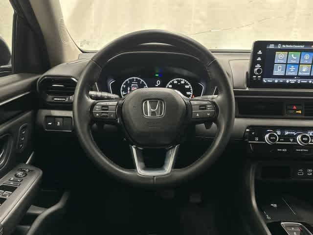 2024 Honda Pilot photo 15 of 32