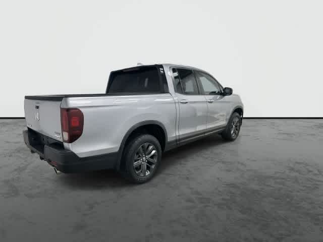 2023 Honda Ridgeline photo 4 of 32