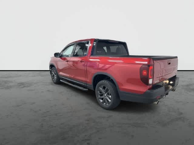2024 Honda Ridgeline photo 2 of 32