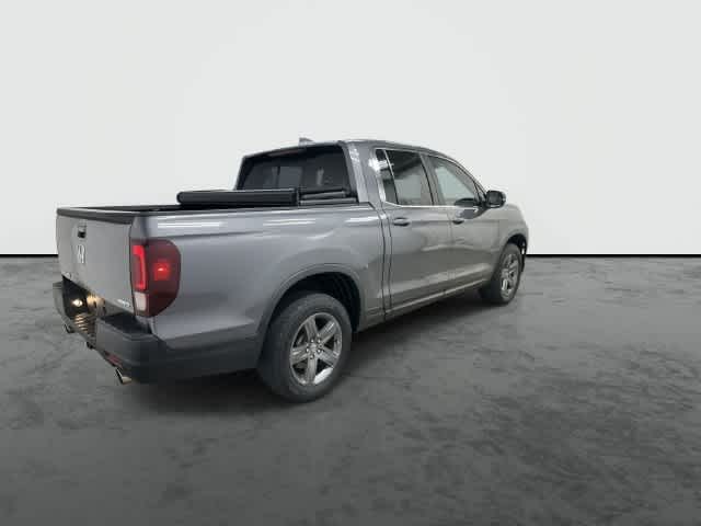 2023 Honda Ridgeline photo 4 of 32