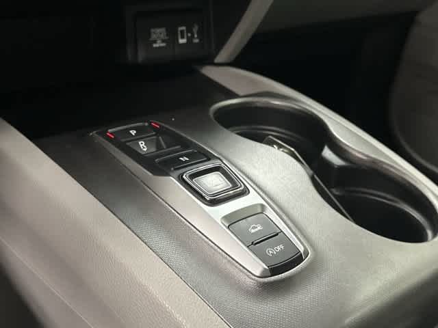 2023 Honda Ridgeline photo 24 of 32