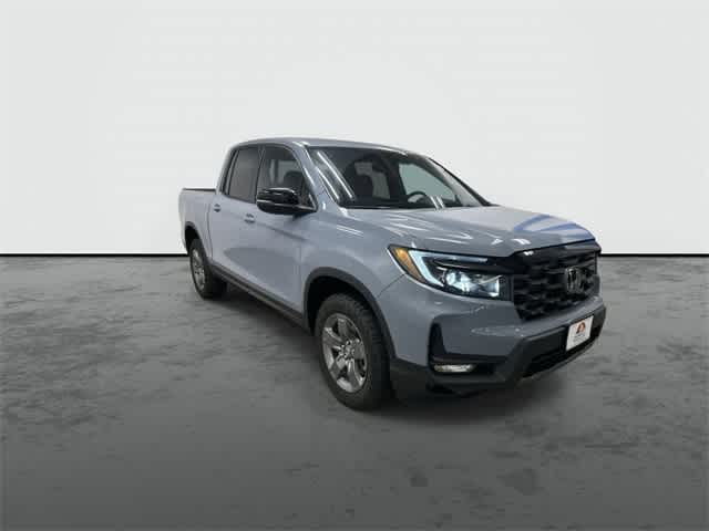 2025 Honda Ridgeline TrailSport Sonic Gray Pearl at Honda of Clear Lake