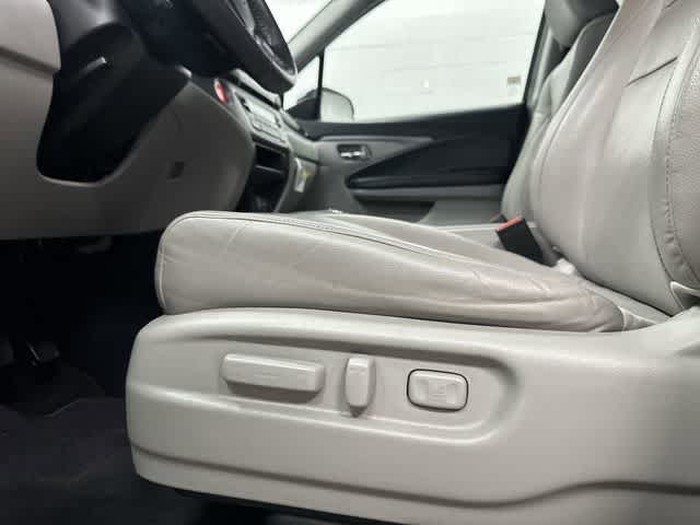 2023 Honda Ridgeline RTL-E Obsidian Blue Pearl at AutoNation USA Katy
