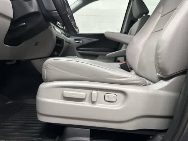 2023 Honda Ridgeline RTL-E Modern Steel Metallic at Honda of Clear Lake