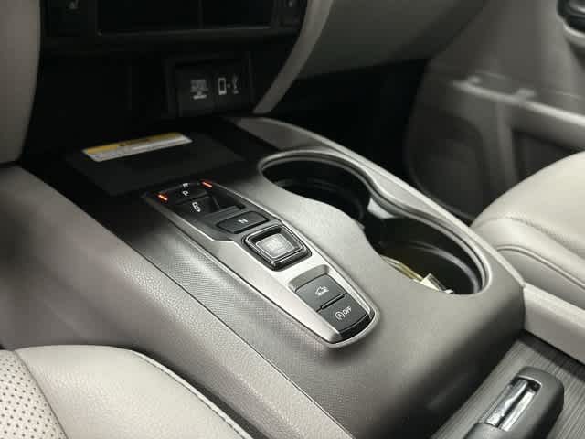 2023 Honda Ridgeline photo 25 of 33