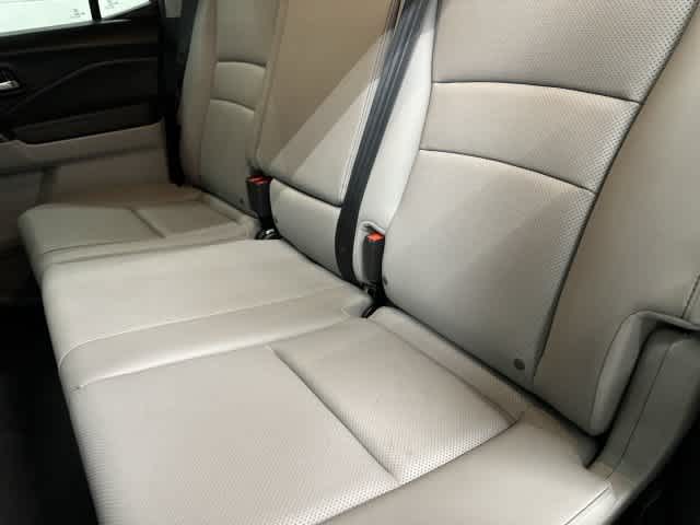 2023 Honda Ridgeline photo 11 of 33