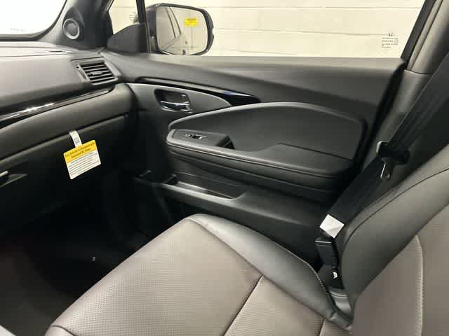 2026 Honda Ridgeline Black Edition Crystal Black Pearl at Honda of Clear Lake