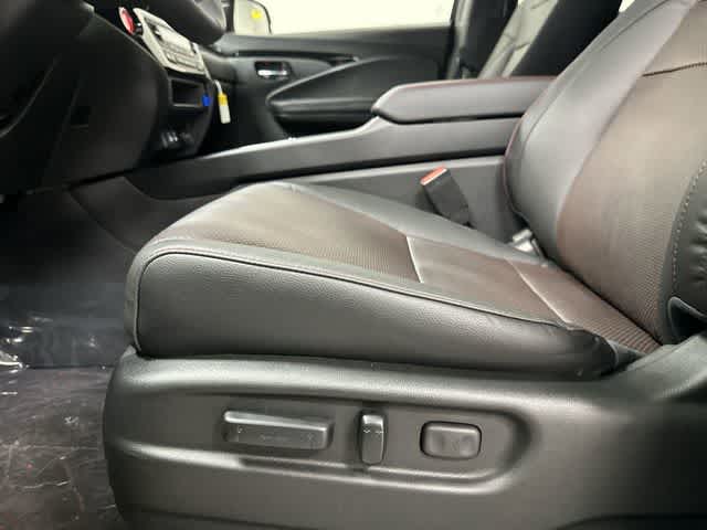 2026 Honda Ridgeline Black Edition Crystal Black Pearl at Honda of Clear Lake