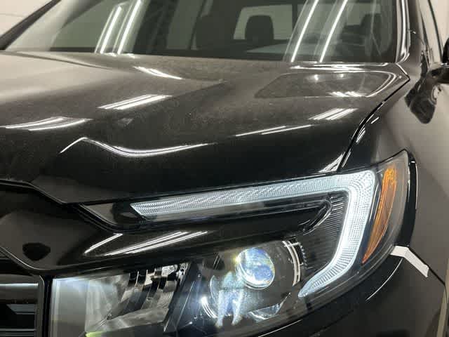 2026 Honda Ridgeline Black Edition Crystal Black Pearl at Honda of Clear Lake