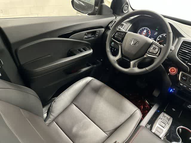 2026 Honda Ridgeline Black Edition Crystal Black Pearl at Honda of Clear Lake