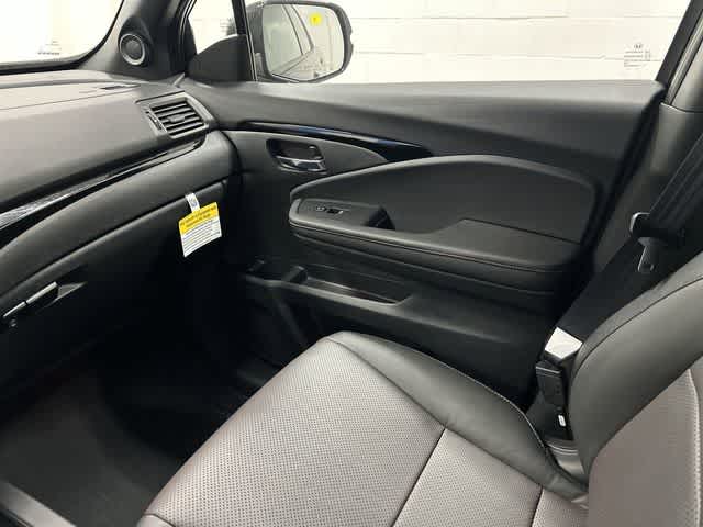 2026 Honda Ridgeline Black Edition Crystal Black Pearl at Honda of Clear Lake