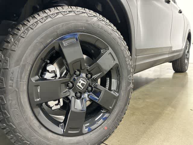 2026 Honda Ridgeline Black Edition Crystal Black Pearl at Honda of Clear Lake