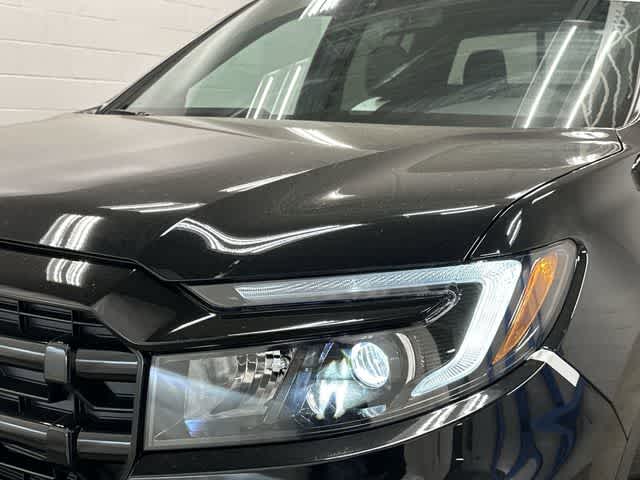 2026 Honda Ridgeline Black Edition Crystal Black Pearl at Honda of Clear Lake