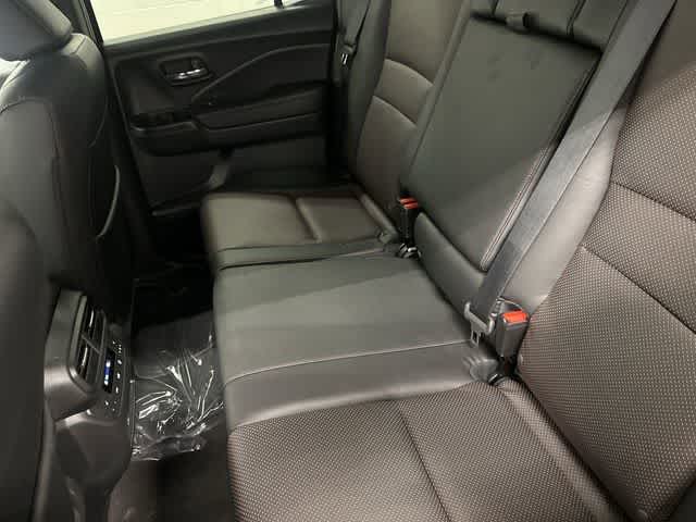 2026 Honda Ridgeline Black Edition Crystal Black Pearl at Honda of Clear Lake