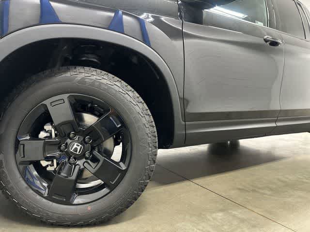 2026 Honda Ridgeline Black Edition Crystal Black Pearl at Honda of Clear Lake