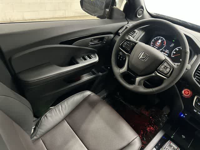 2026 Honda Ridgeline Black Edition Crystal Black Pearl at Honda of Clear Lake