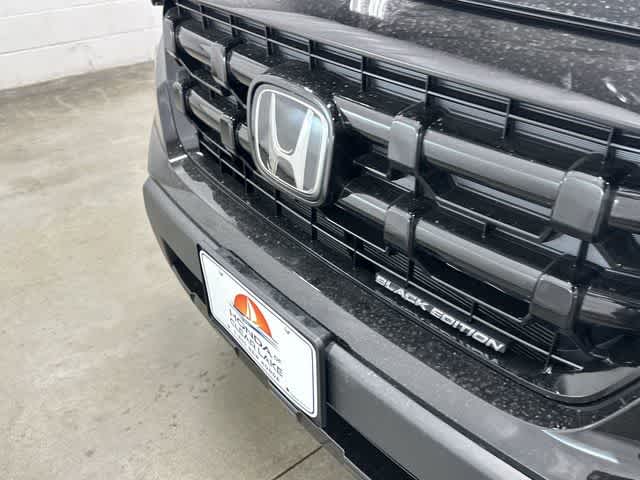 2026 Honda Ridgeline Black Edition Crystal Black Pearl at Honda of Clear Lake