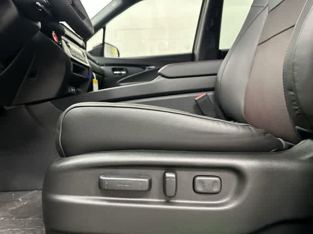 2026 Honda Ridgeline Black Edition Crystal Black Pearl at Honda of Clear Lake