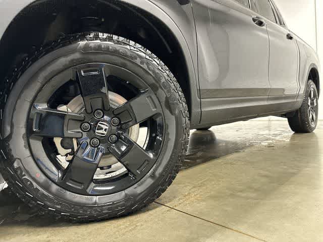 2026 Honda Ridgeline Black Edition Crystal Black Pearl at Honda of Clear Lake