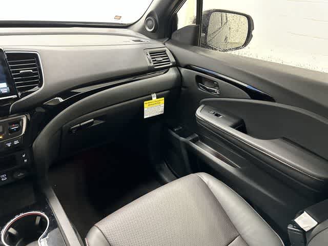 2026 Honda Ridgeline Black Edition Crystal Black Pearl at Honda of Clear Lake