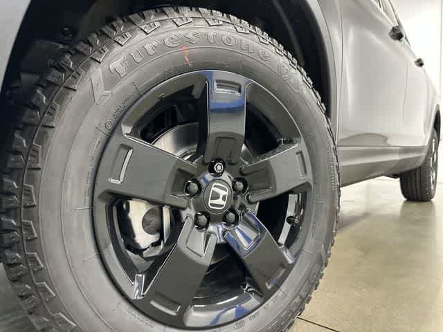 2026 Honda Ridgeline Black Edition Crystal Black Pearl at Honda of Clear Lake