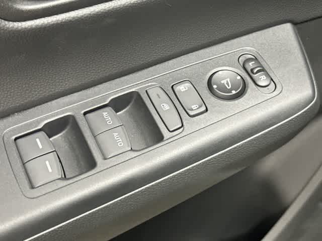2027 Honda CR-V Hybrid photo 19 of 31