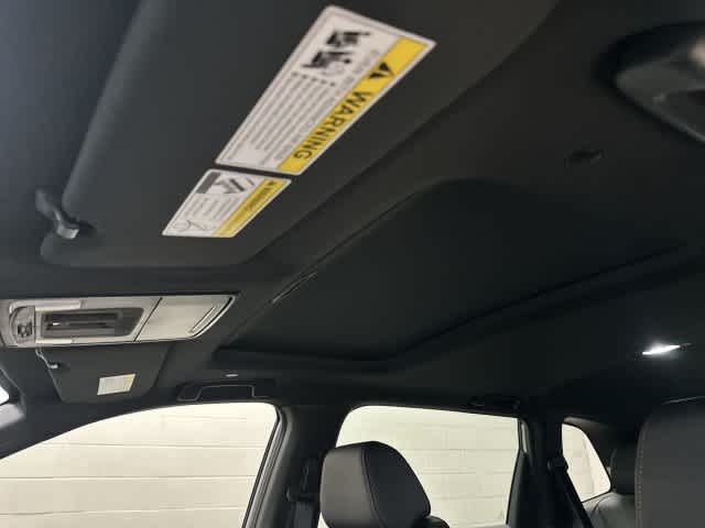 2026 Honda CR-V Hybrid photo 27 of 32