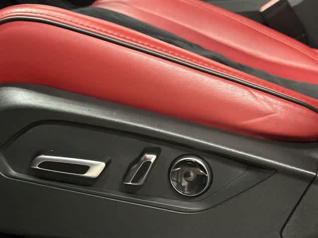 2023 Acura MDX photo 27 of 33