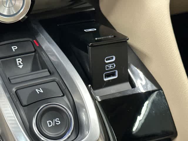 2023 Acura MDX photo 25 of 32