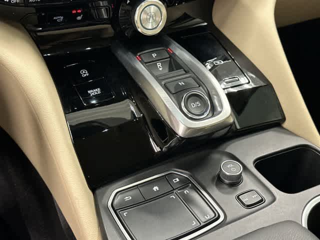 2023 Acura MDX photo 24 of 32