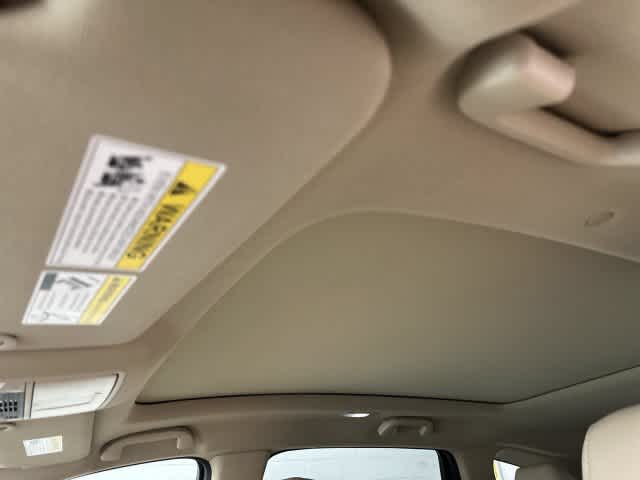 2023 Acura MDX photo 27 of 32