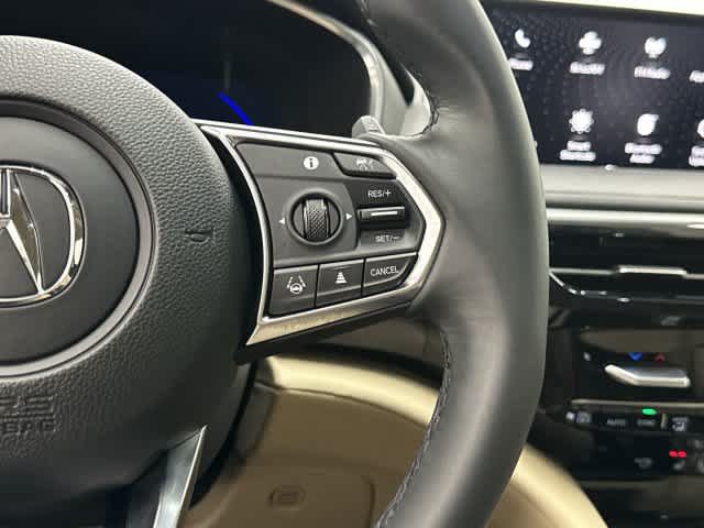 2023 Acura MDX photo 18 of 32