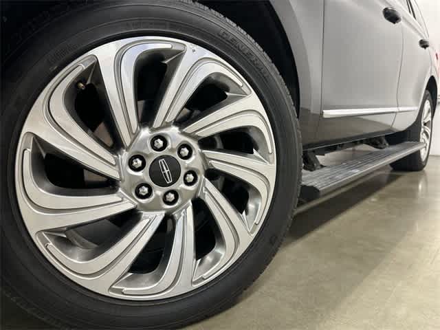 2024 Lincoln Navigator Reserve Infinite Black Metallic Clearcoat at Texan GMC Buick