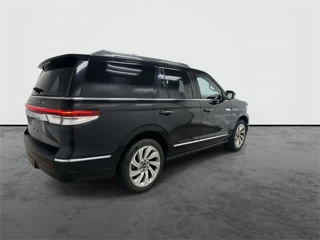 2024 Lincoln Navigator Reserve Infinite Black Metallic Clearcoat at Texan GMC Buick