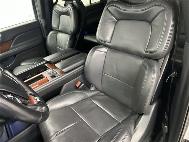 2024 Lincoln Navigator Reserve Infinite Black Metallic Clearcoat at Texan GMC Buick