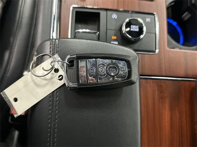 2024 Lincoln Navigator Reserve Infinite Black Metallic Clearcoat at Texan GMC Buick