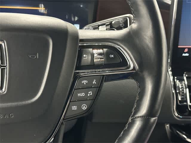 2024 Lincoln Navigator Reserve Infinite Black Metallic Clearcoat at Texan GMC Buick